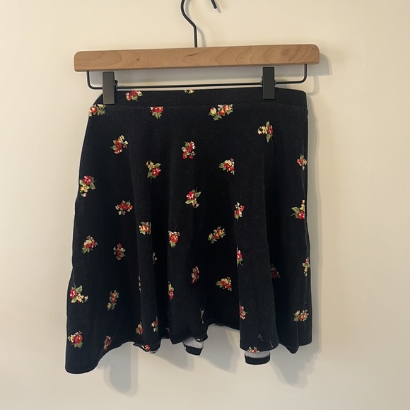 4 for 25 🌻 Forever 21 Skirt - Picture 2 of 2